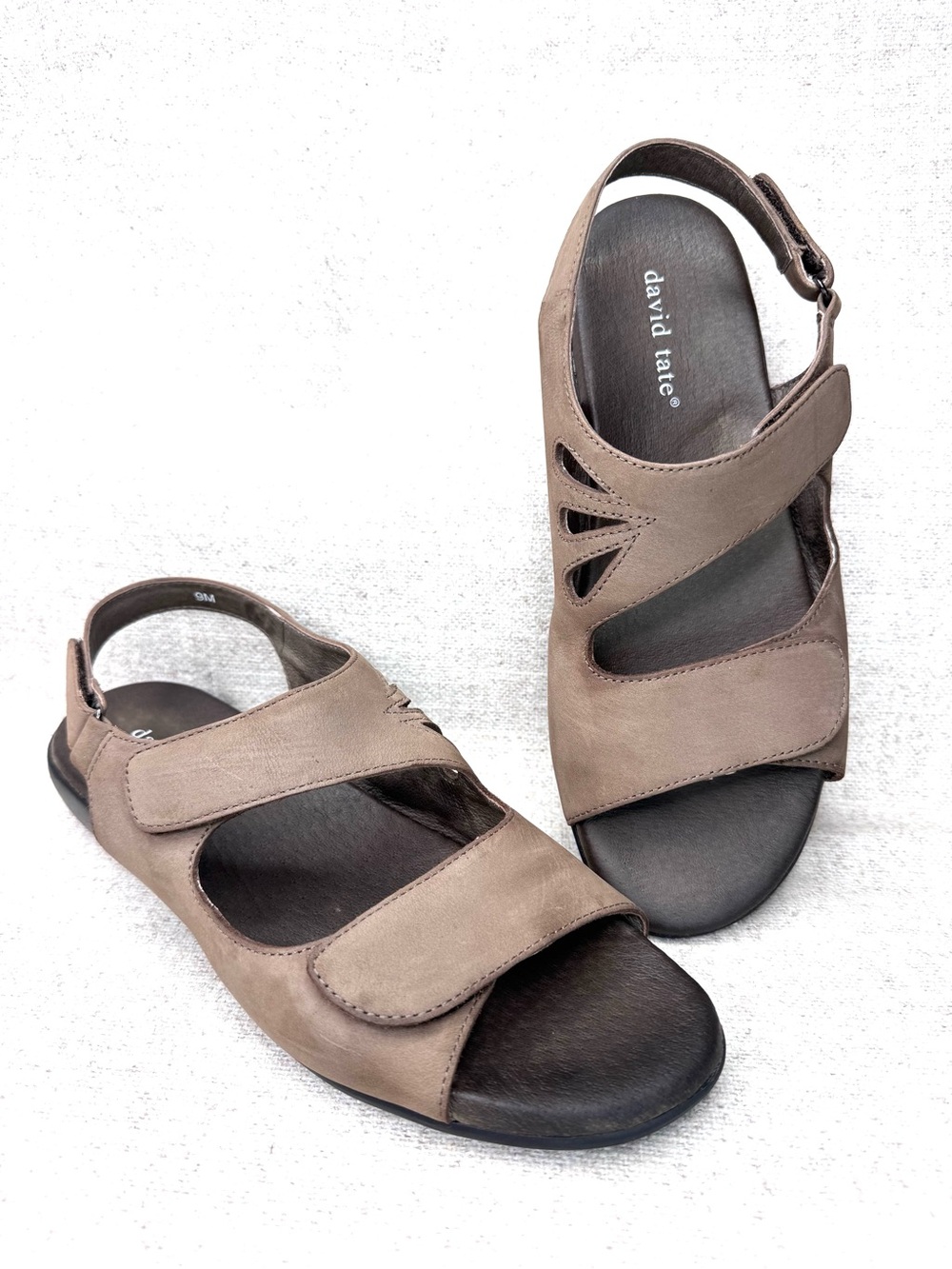 David‎ Tate Women's Brown Nubuck Leather Strappy Sandals in size 9 comfy casual